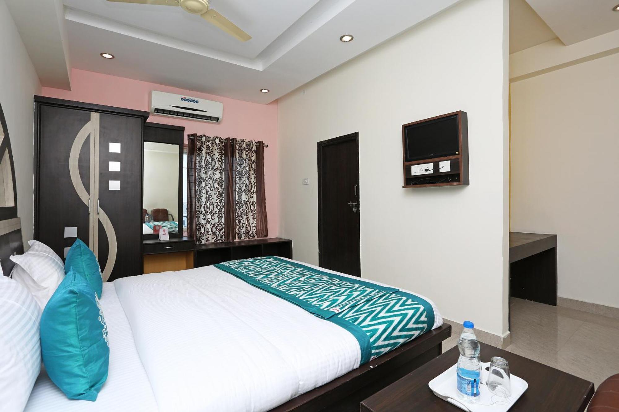 Hotel O Ds Grand Inn Lingampalli Bagian luar foto